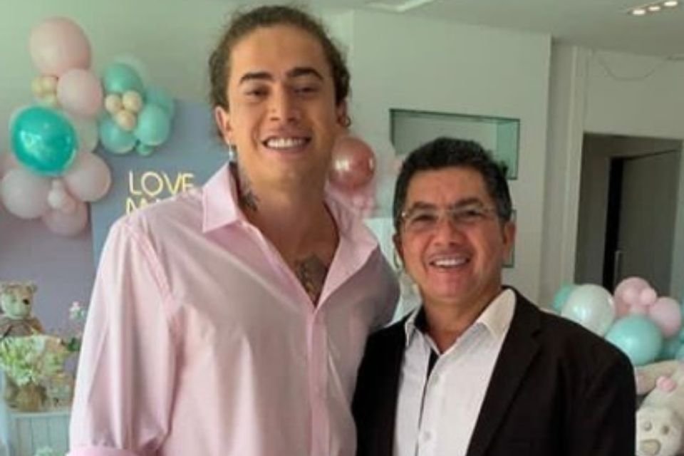 Whindersson e o pai, Hidelbrando