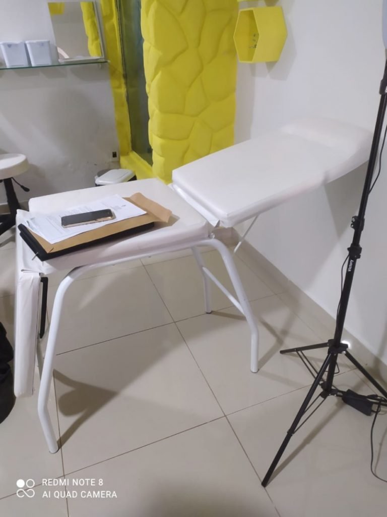 goias mulher realiza procedimento estetico em clinica clandestina
