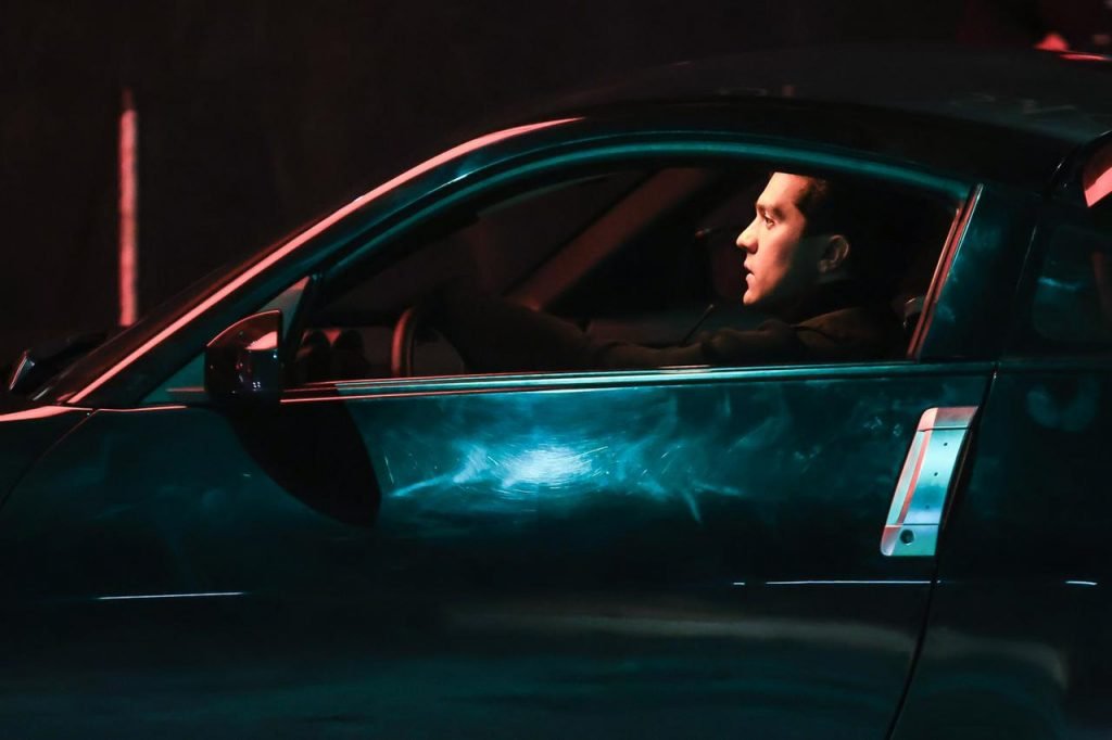 luan santana vestido de policial em clipe de morena