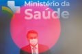 Presidente Jair Bolsonaro e o Ministro Marcelo Queiroga durante evento de Assinatura do contrato de transferência de tecnologia da AstraZeneca para a Fundação Oswaldo Cruz (Fiocruz) em Brasília.
