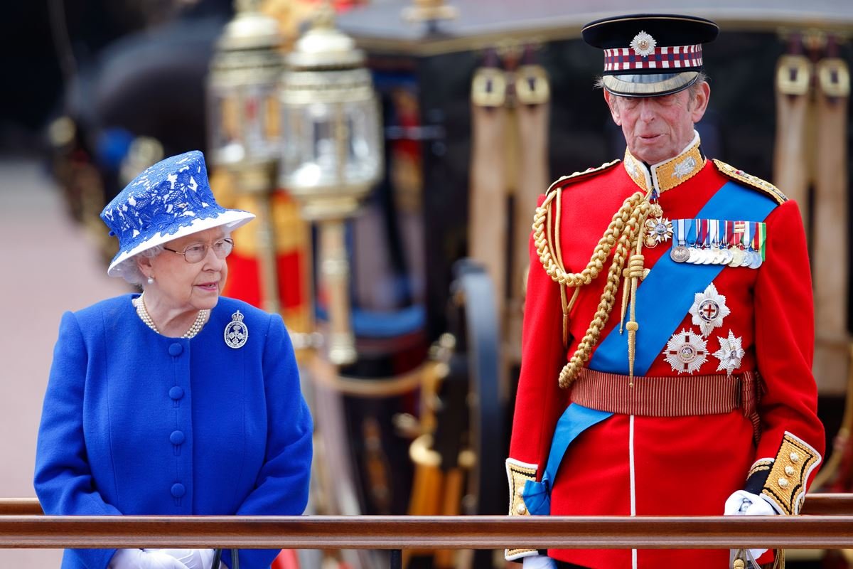 Rainha Elizabeth II e o duque de Kent