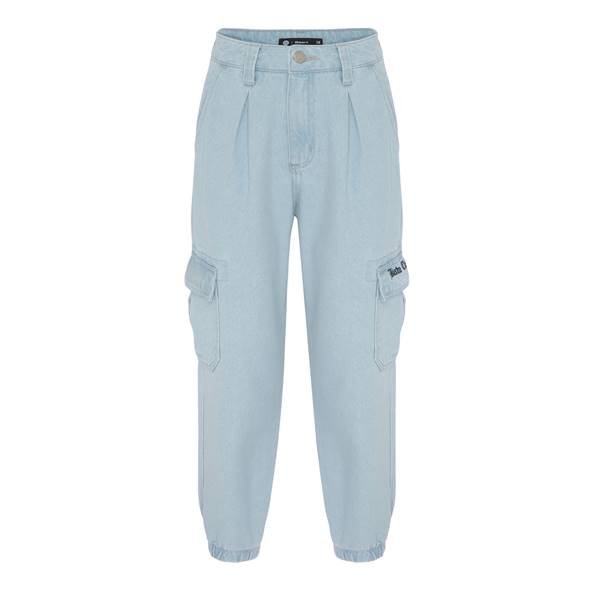 Peça da collab C&A x Baw Clothing