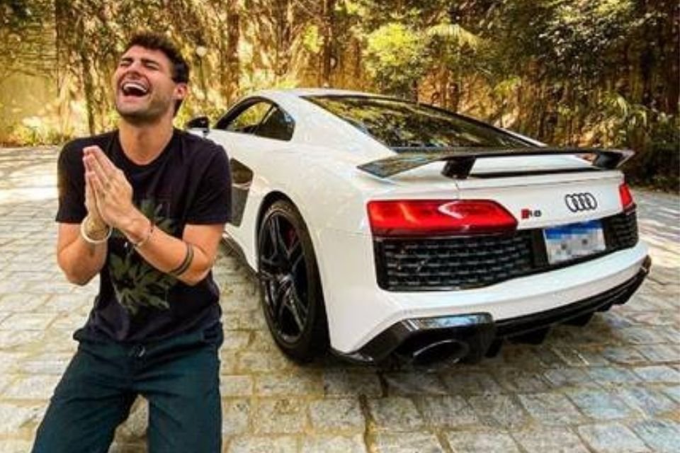 Rezende compra novo carro