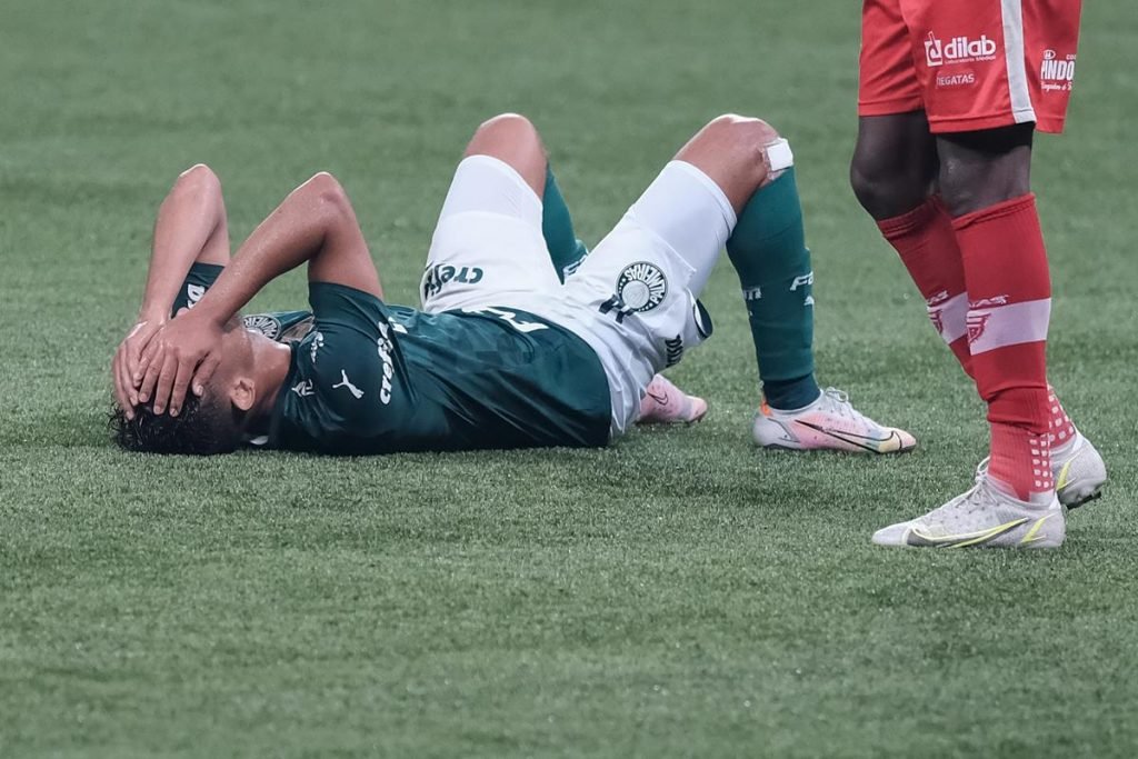 Jogadores do Palmeiras caem em golpe financeiro e ex-colega é suspeito