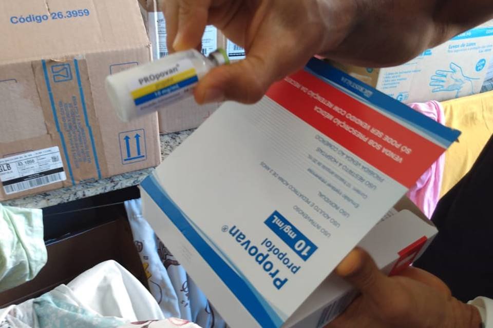operação desarticula grupo que superfaturava medicamentos do tratamento da covid, em goiás