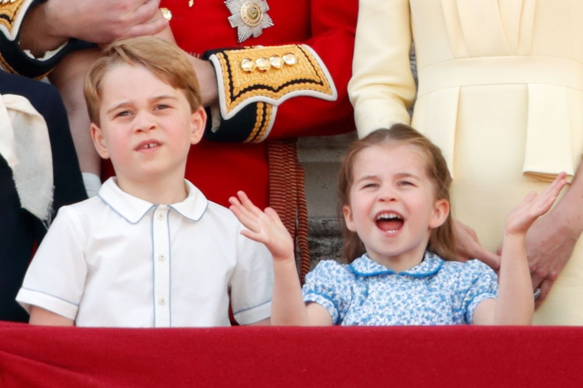 Príncipe George e princesa Charlotte