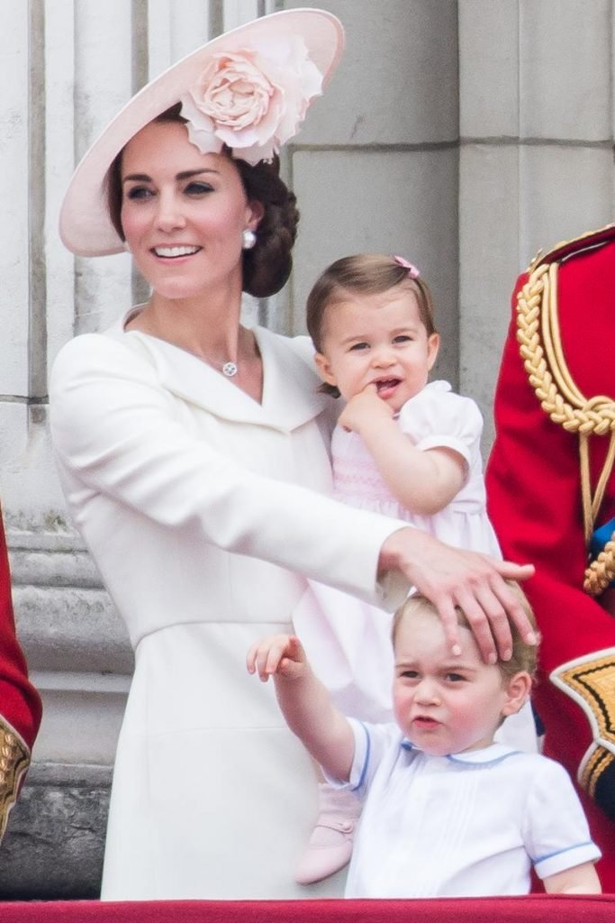 Kate Middleton com Charlotte e George