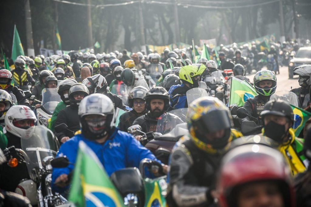 Presidente Jair Bolsonaro participa de motociata em SP