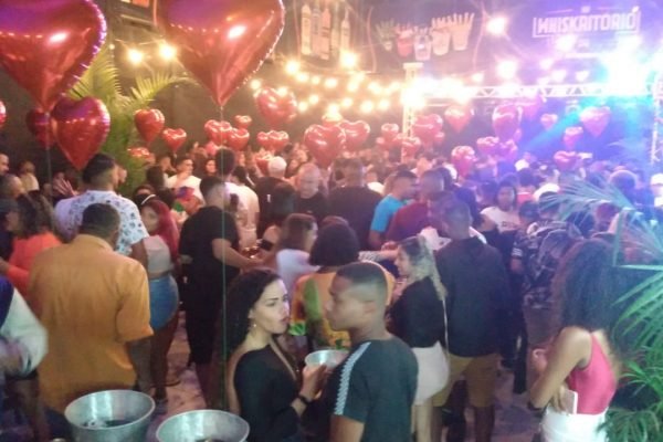 Prefeitura do Rio interdita festas clandestinas