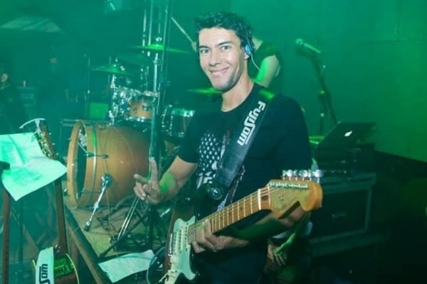 Músico Luizmar Damasceno, que fez dupla com Cristiano Araújo, está desaparecido