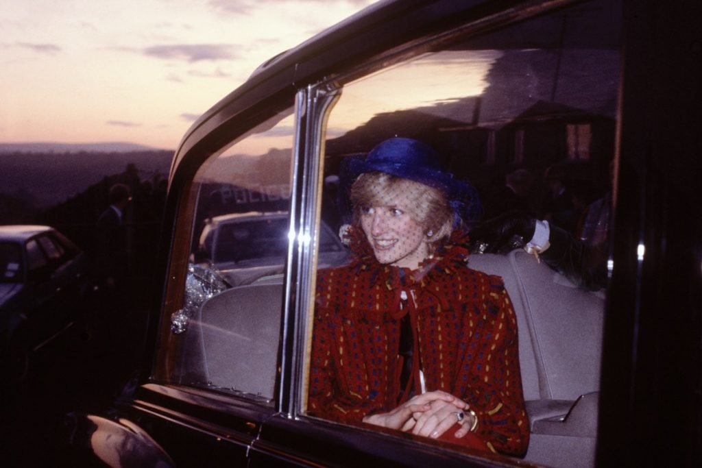 Princesa Diana em carro