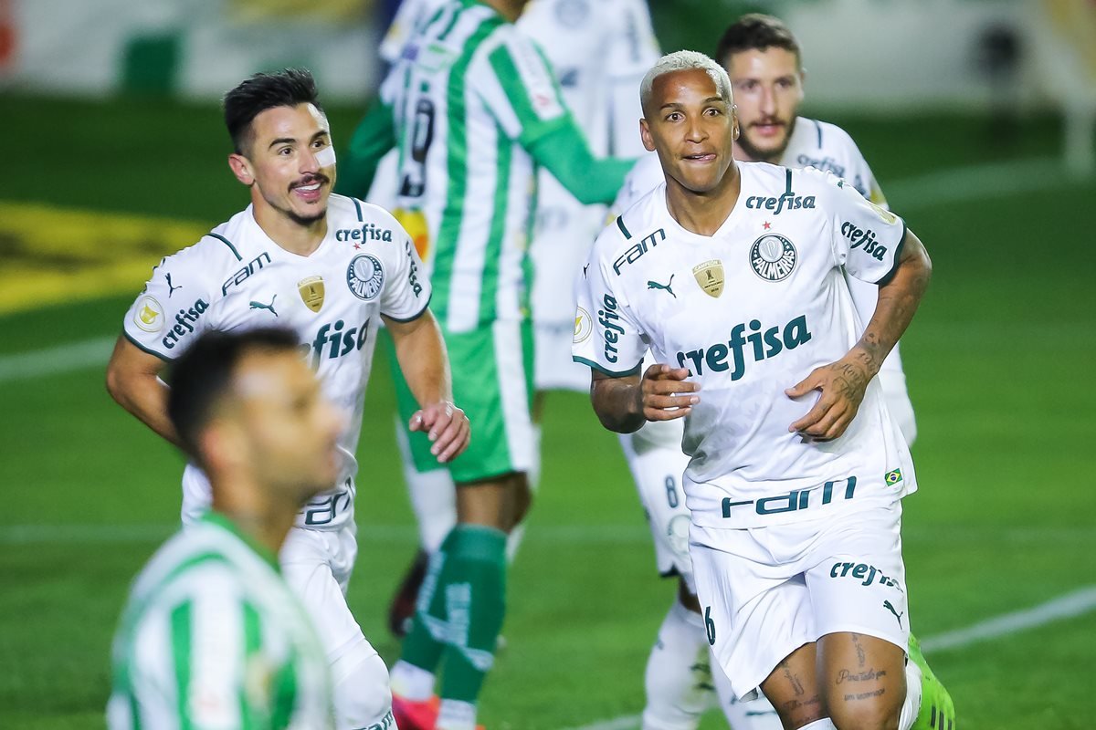 Palmeiras resolve no 2º tempo e bate o Juventude em Caxias do Sul