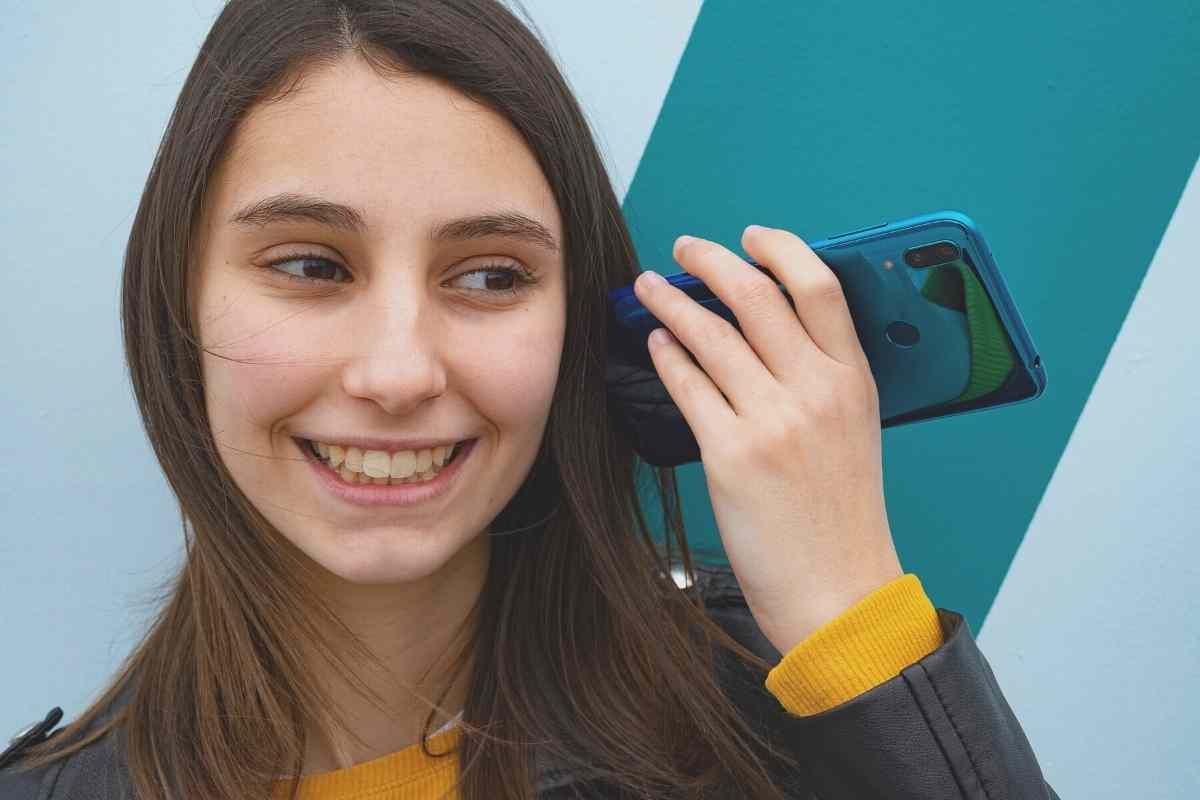 Como pesquisar fotos, vídeos e áudios no WhatsApp [Busca avançada