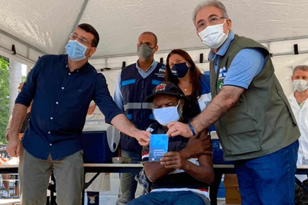 No Rio de Janeiro, Marcelo Queiroga assina portaria que libera R$ 2,8 milhões em ações para a população em situação de rua durante a pandemia