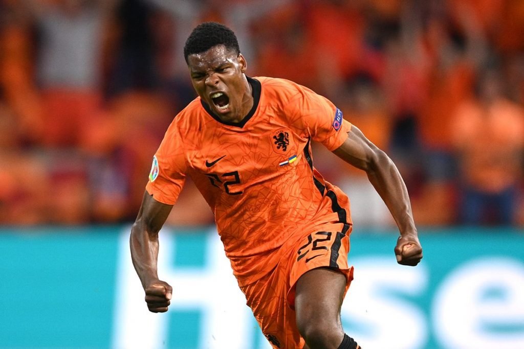 Denzel Dumfries Holanda