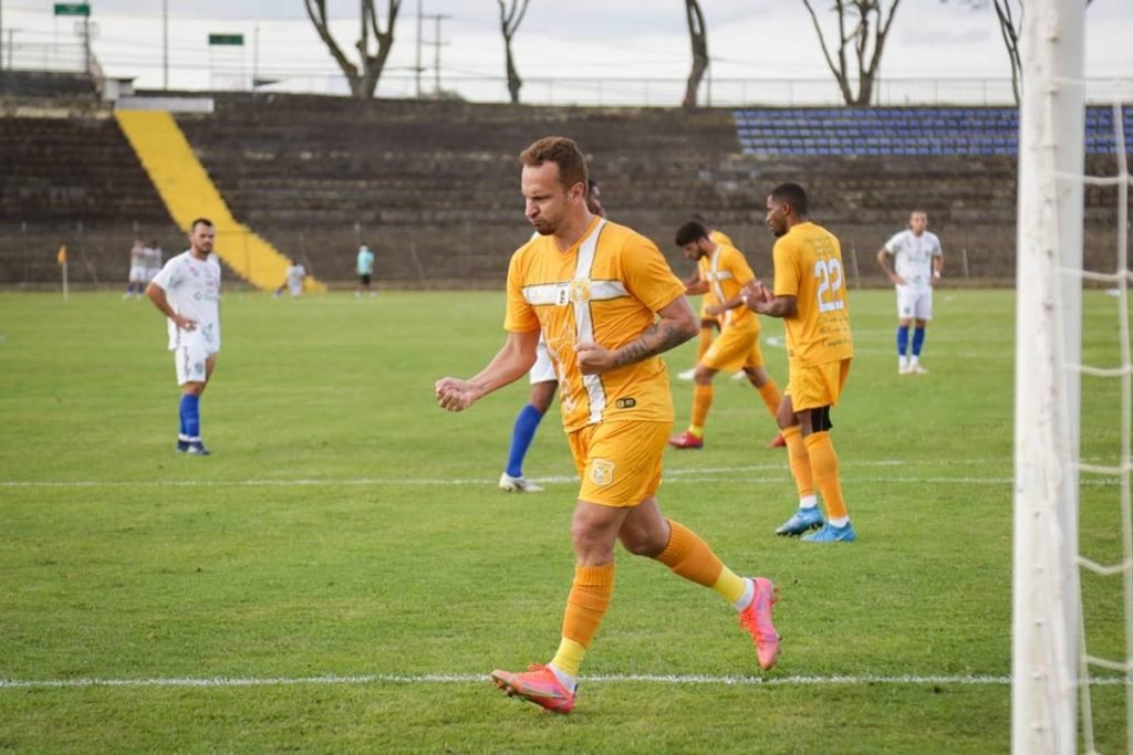 Brasiliense bate Nova Mutum na série D