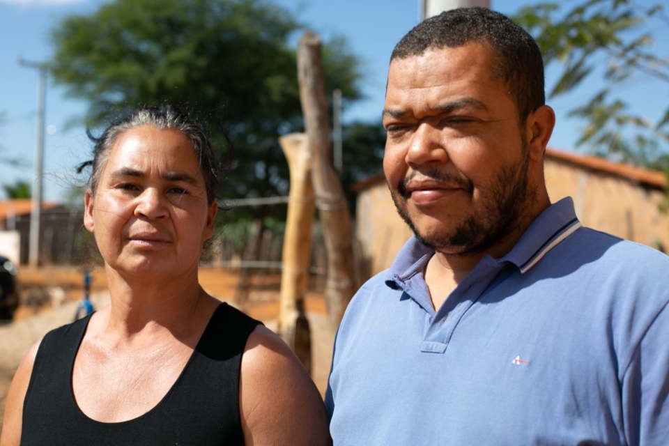 tia e amigo de lázaro