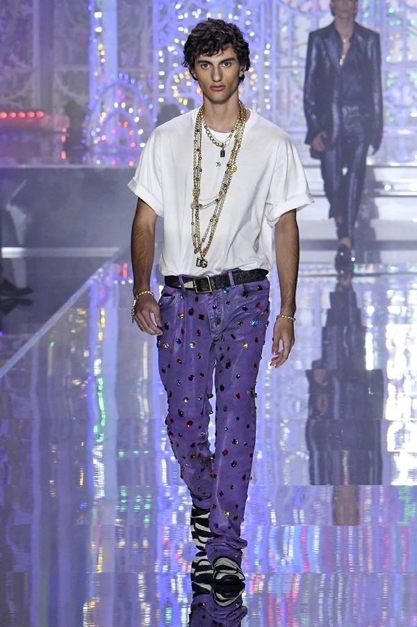 Look da coleção masculina de primavera/verão 2022 da Dolce & Gabbana