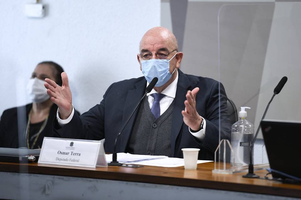 Osmar Terra depõe à CPI