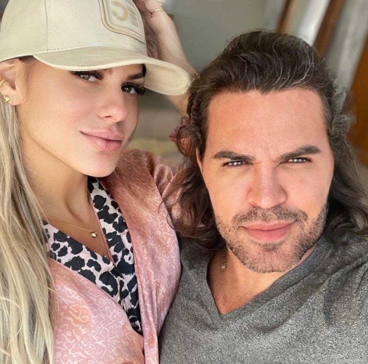 Oi? Eduardo Costa se declara ao ex-marido de sua namorada: Bola pra frente