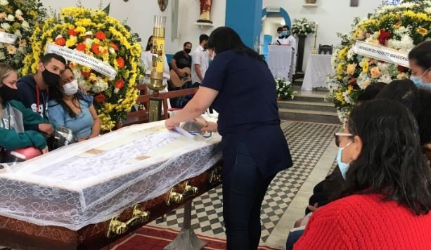 Padre morreu pela Covid-19