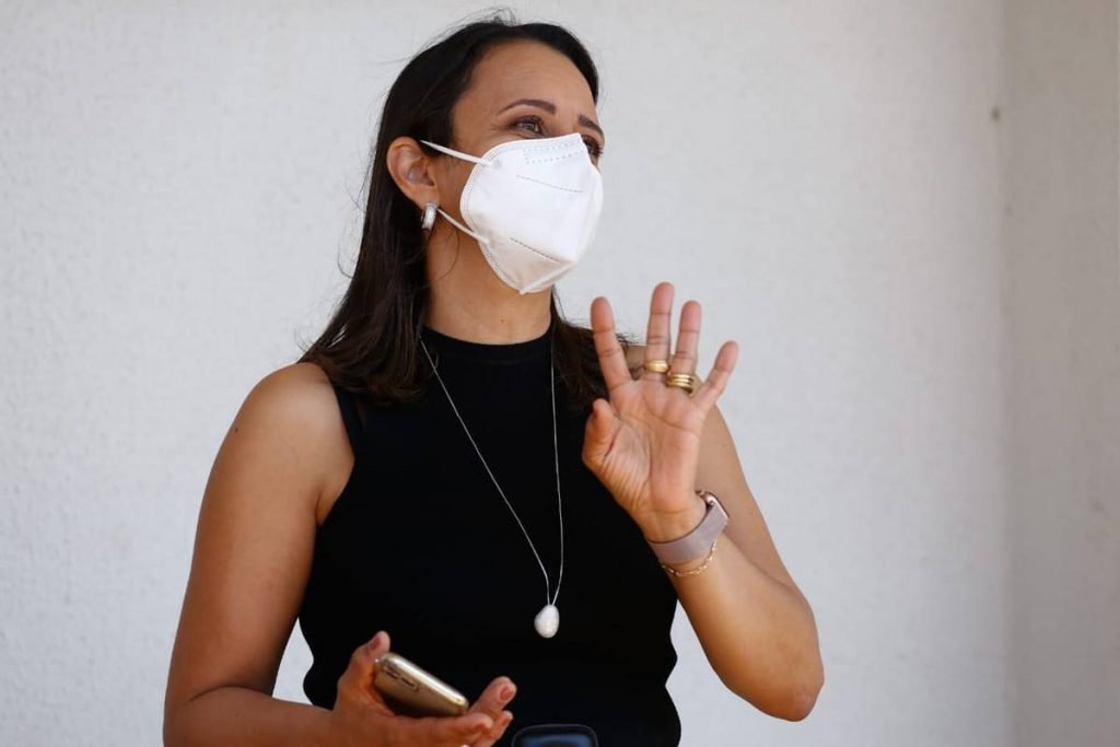 chegada do 1º lote da vacina da janssen em goiás