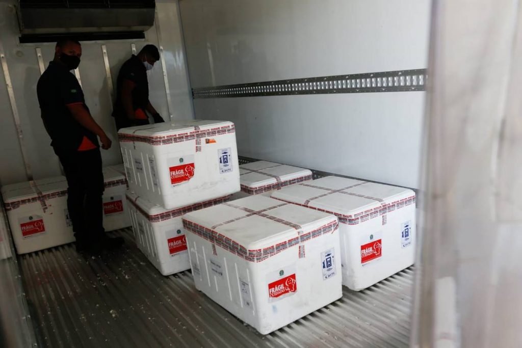 chegada do 1º lote da vacina da janssen em goiás