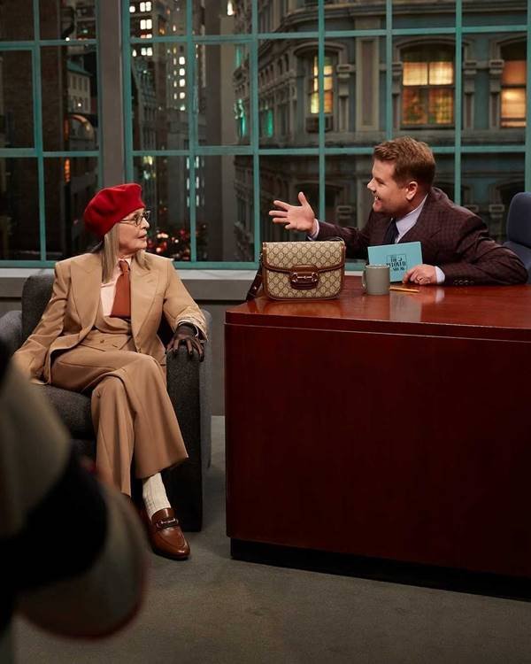 Diane Keaton e James Corden em campanha da Gucci