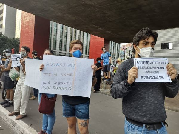 Protesto contra Bolsonaro na Avenida Paulista