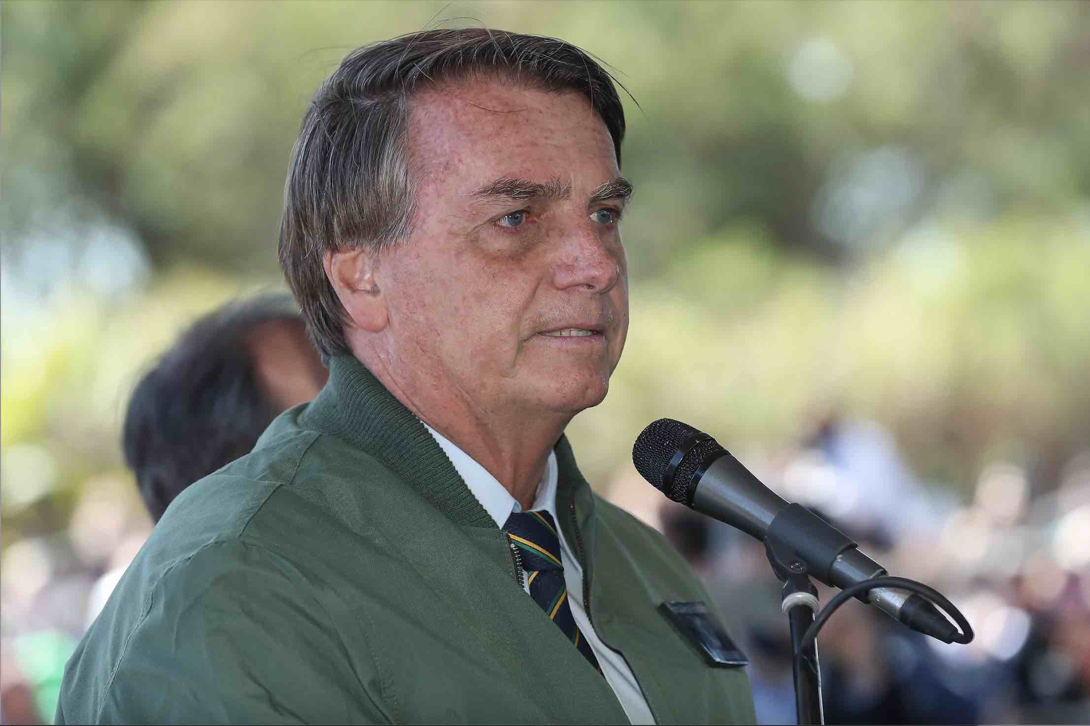 Maioria acha Bolsonaro desonesto, autoritário e pouco inteligente, diz  Datafolha