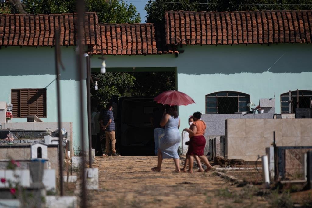 Velório e sepultamento de Lázaro Barbosa
