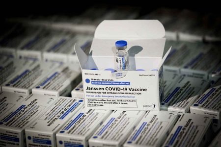 Vacina Janssen chega ao df congelada