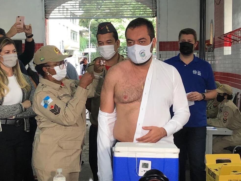 Governador Cláudio Castro vacinado no RJ