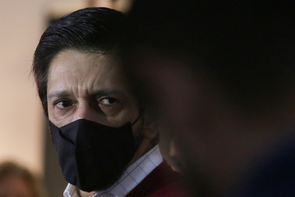 Ricardo Nunes acompanha barreira sanitária no Aeroporto de Congonhas em SP