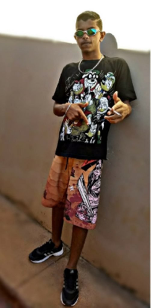 homem fumando