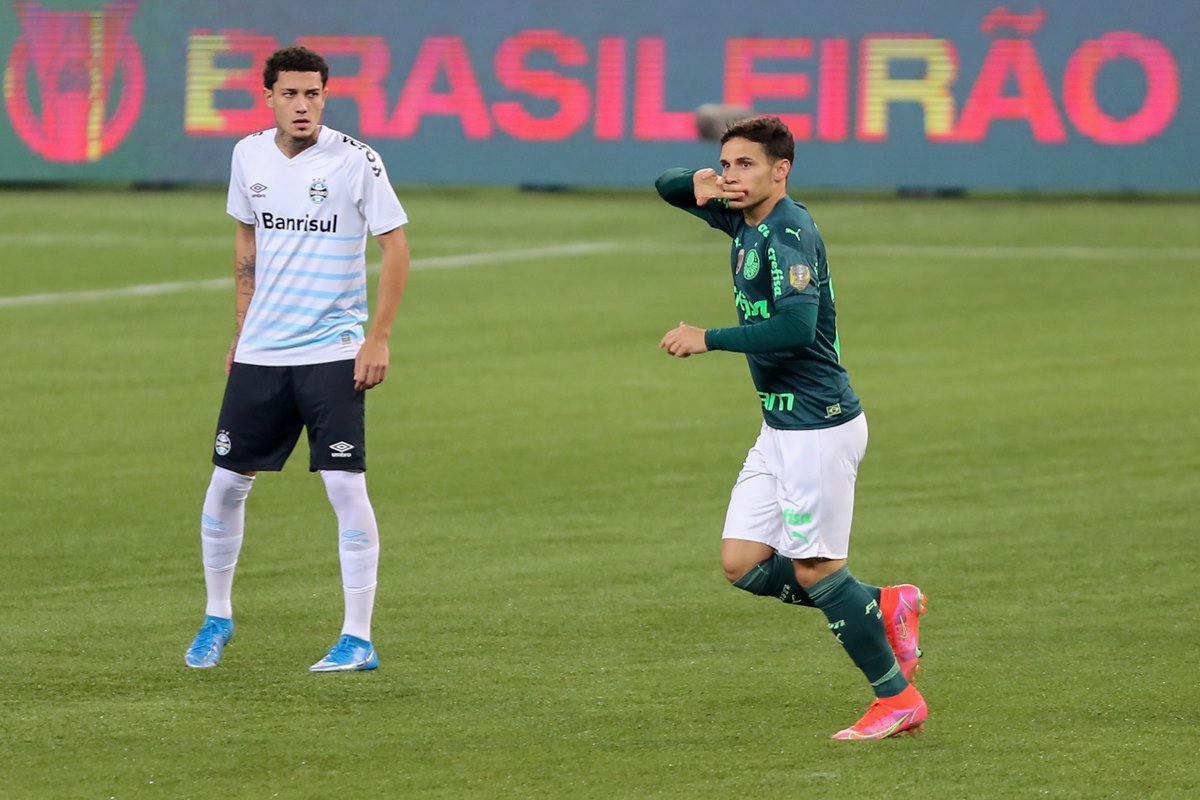 Grêmio joga pouco e leva goleada do Palmeiras pelo Brasileirão