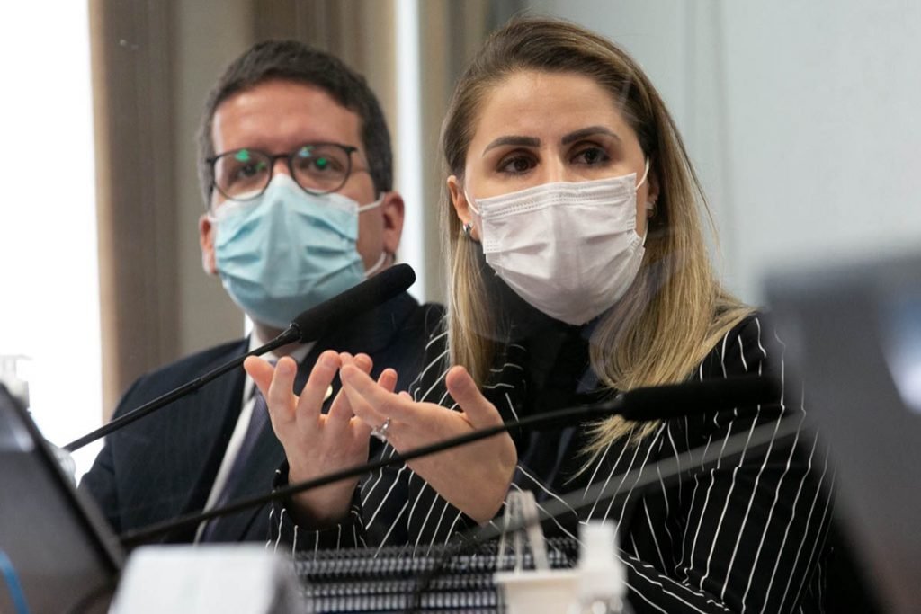 A ex-coordenadora do Programa Nacional de Imunizações do Ministério da Saúde, Francieli Fantinato