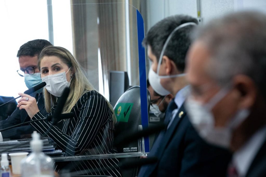 A ex-coordenadora do Programa Nacional de Imunizações do Ministério da Saúde, Francieli Fantinato