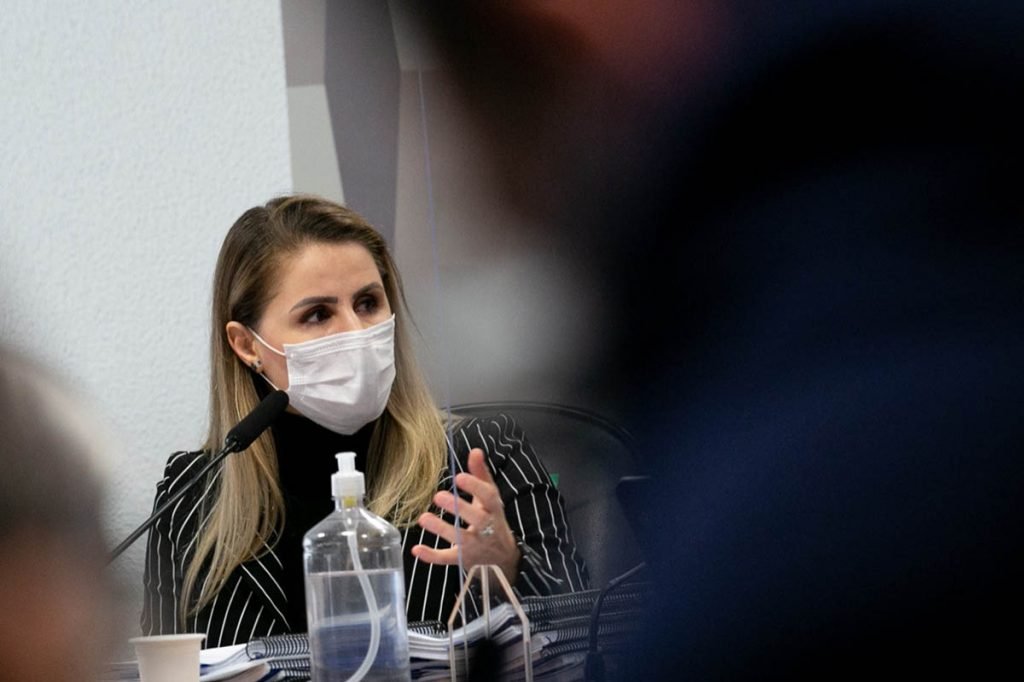 A ex-coordenadora do Programa Nacional de Imunizações do Ministério da Saúde, Francieli Fantinato