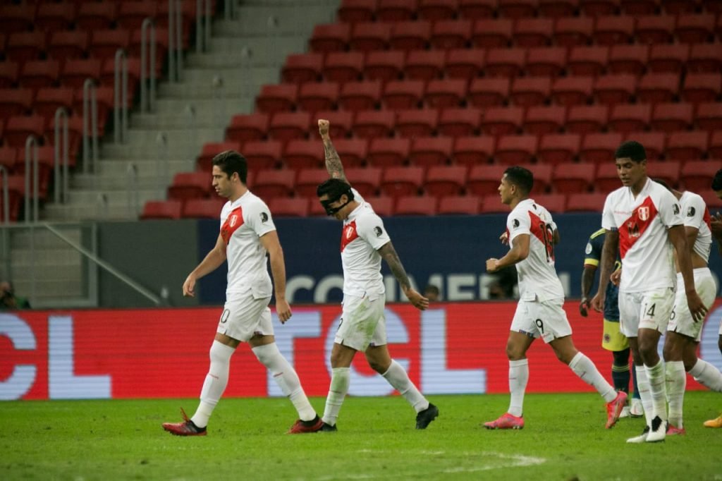 A partida Colômbia x Peru acaba com gol de Diaz e placar de 3x2 para a Colômbia, que conquista o 3⁰ lugar da Comembol copa america