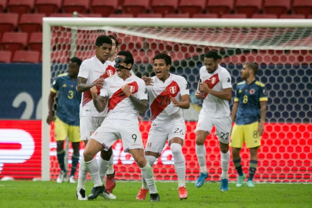 A partida Colômbia x Peru acaba com gol de Diaz e placar de 3x2 para a Colômbia, que conquista o 3⁰ lugar da Comembol copa america