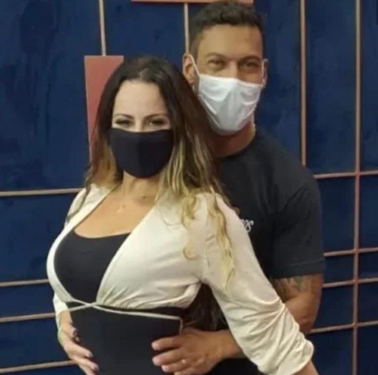 Rodrigo Oliveira e Viviane Araujo