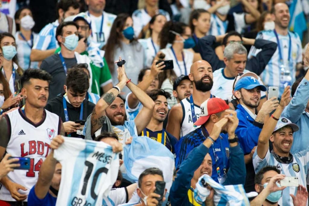 Torcedores durante Argentina x Brasil, válido pela final da Copa América 2021 no Estádio Maracanã, no Rio de Janeiro 37