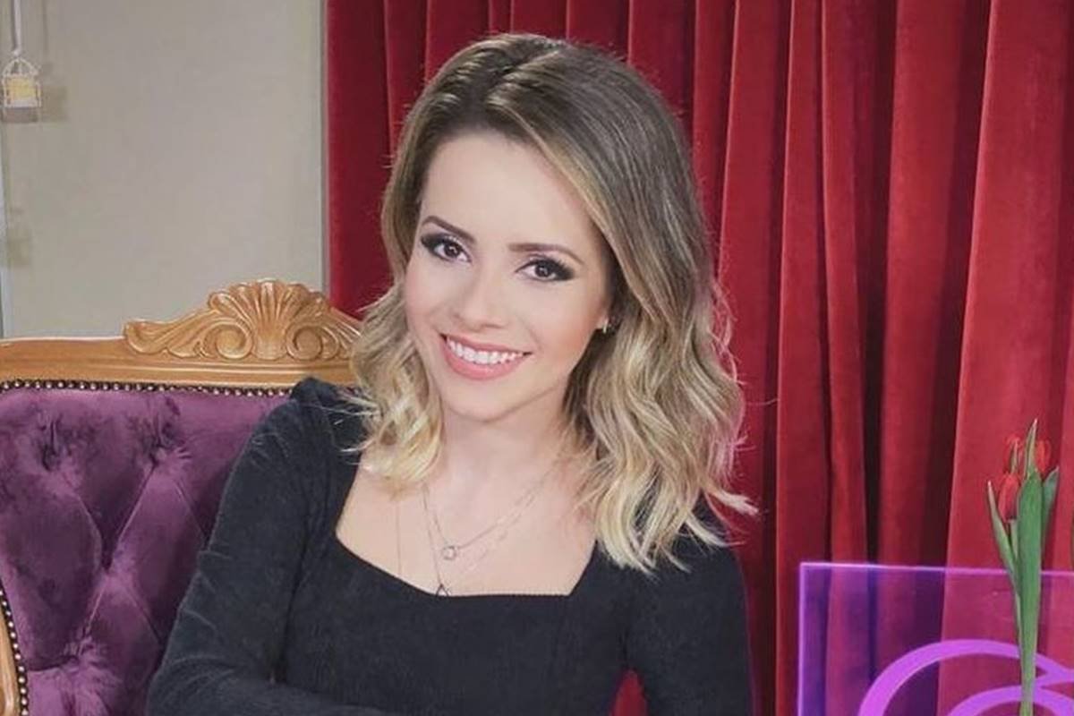 Sandy revela que não se acha bonita sem maquiagem: Não me sinto à