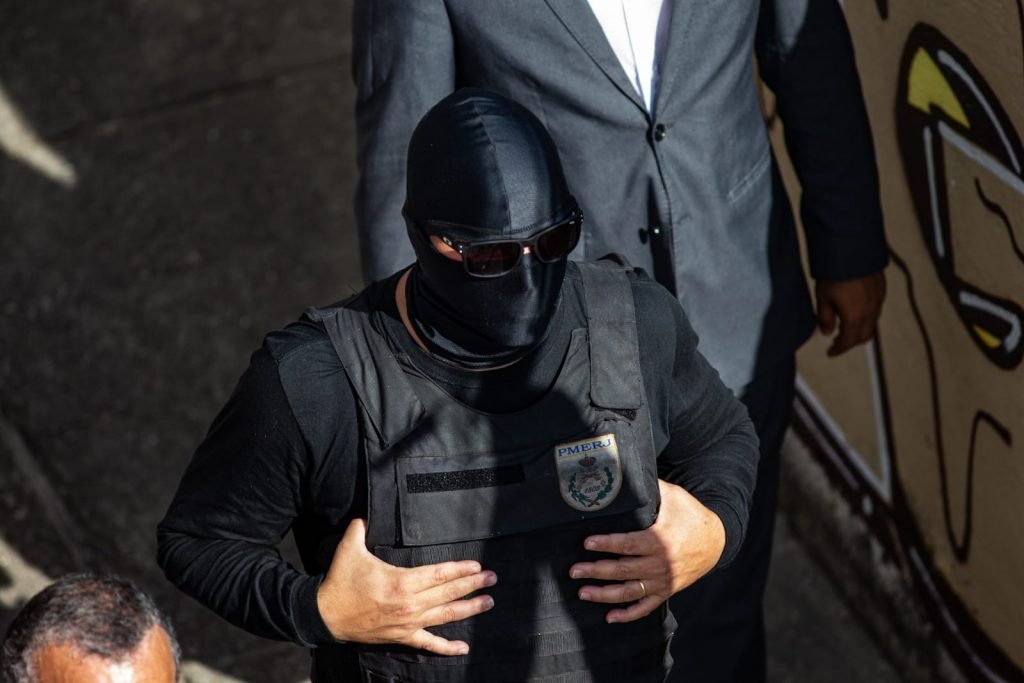 Um dos PMs que efetuou disparos participa de reprodução simulada de caso Kathlen