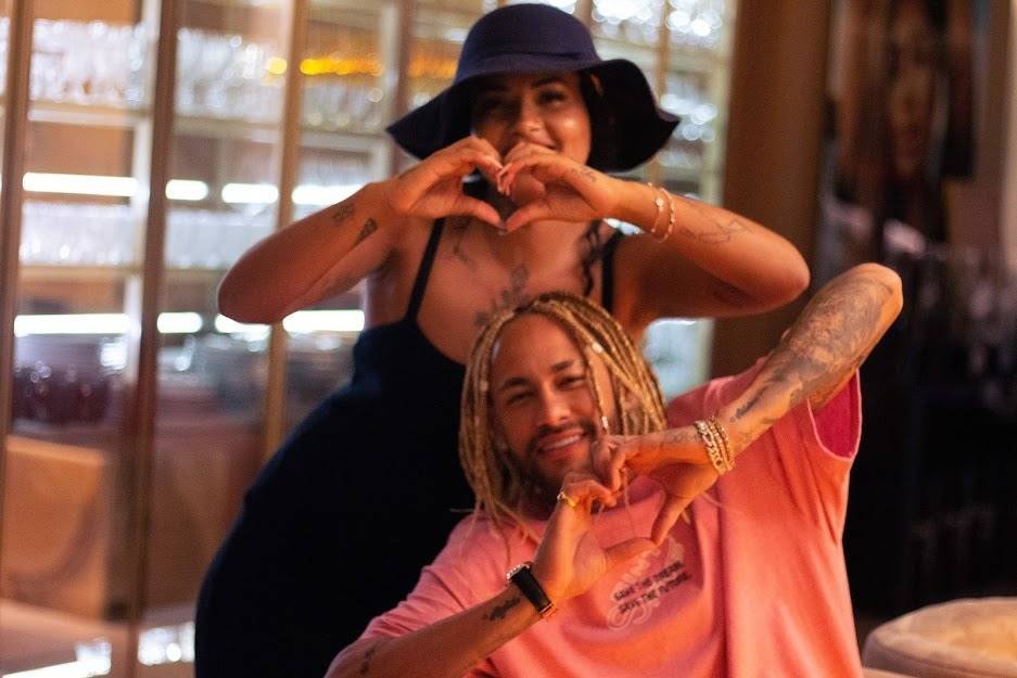 neymar tranças nanda burguesinha