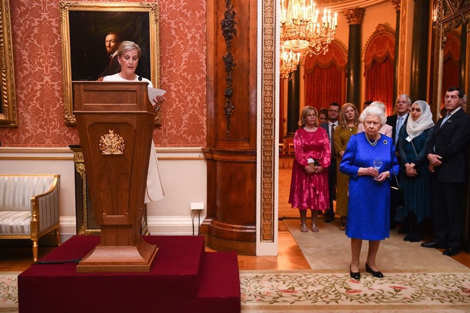 Rainha Elizabeth e Sophie Rhys-Jones