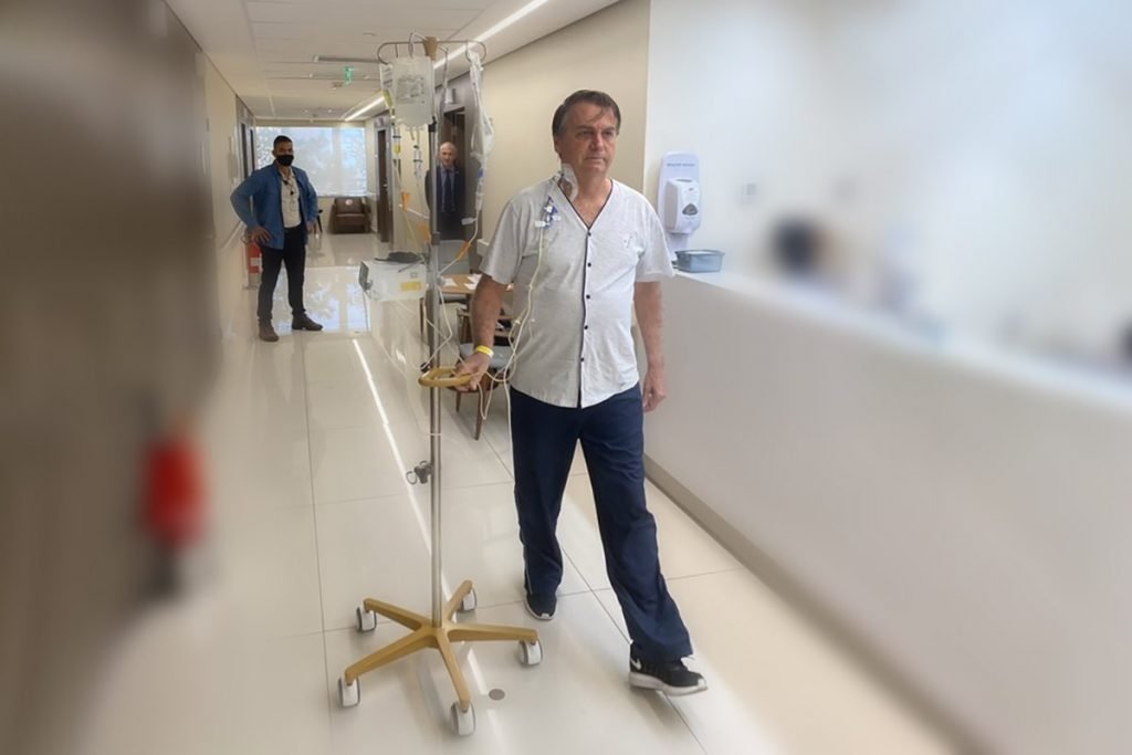 Bolsonaro corredor hospital