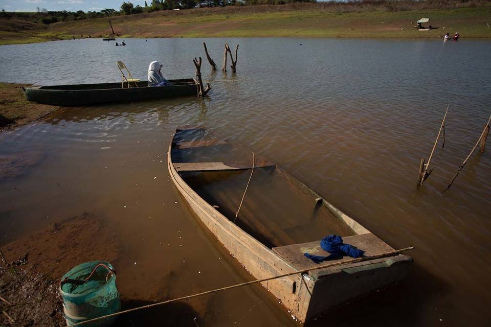 crise hídrica e energética, reservatório da usina hidrelétrica de itumbiara enfrenta redução do nível da água, em razão da seca e da estiagem