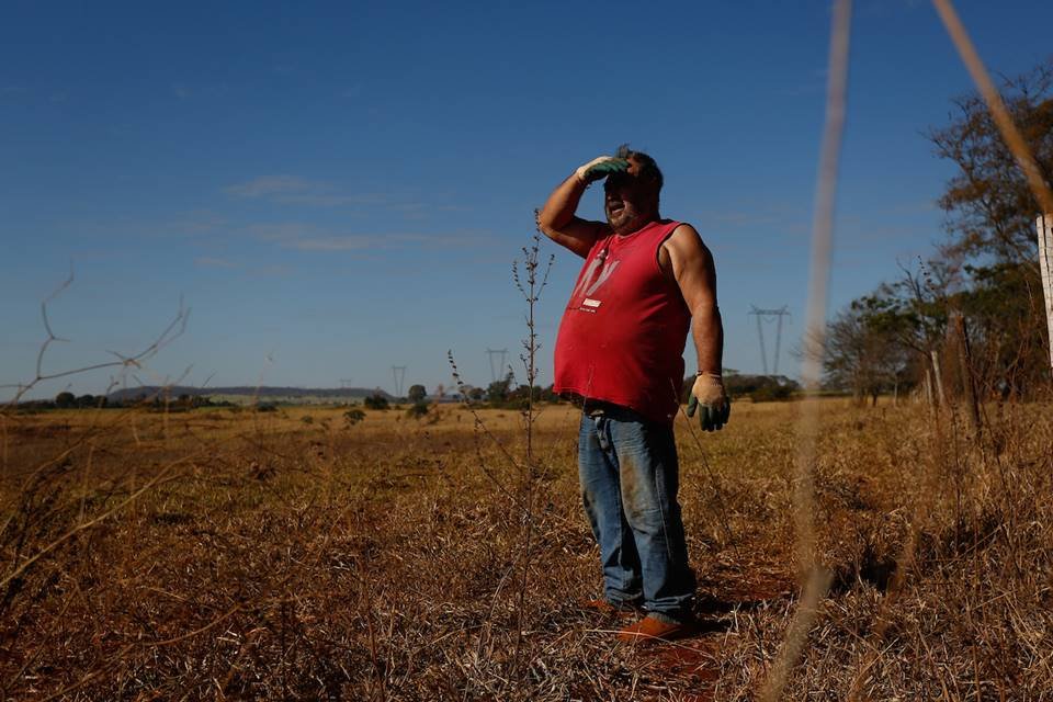 crise hídrica e energética, reservatório da usina hidrelétrica de itumbiara enfrenta redução do nível da água, em razão da seca e da estiagem